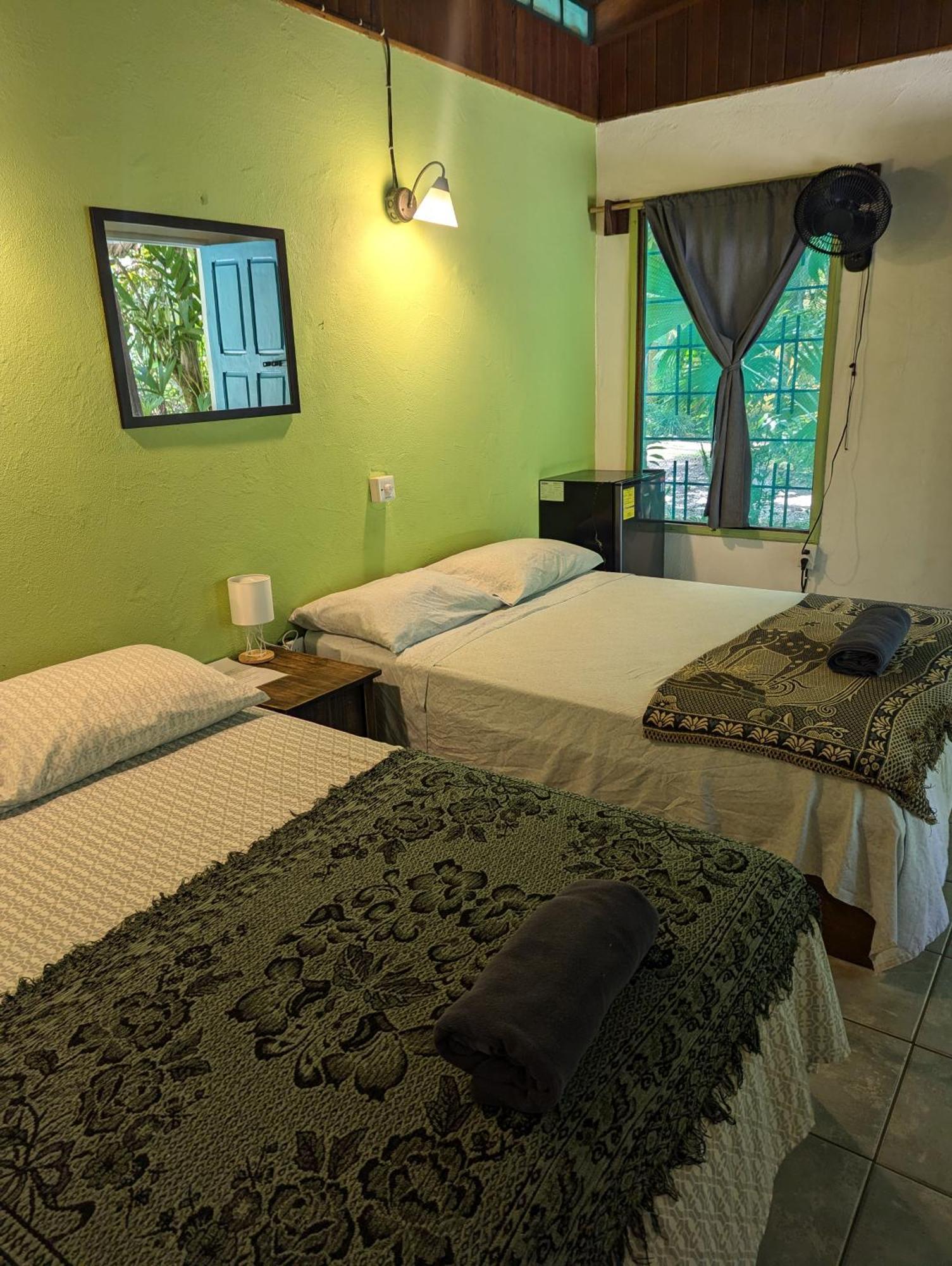 Tasty Dayz Hostel Puerto Viejo de Talamanca Eksteriør bilde